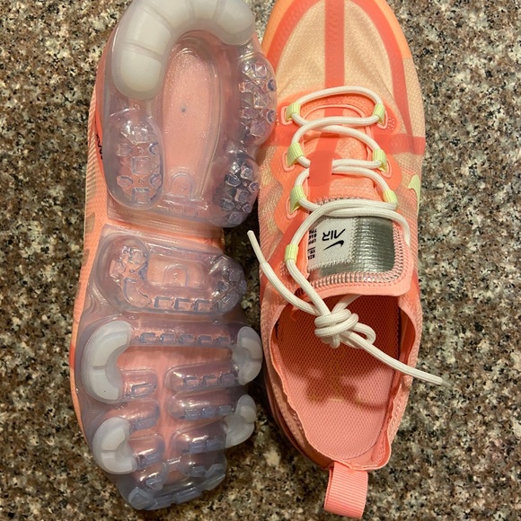 Women's Air VaporMax 2019 'Pink Tint Barely Volt' - Picture 5 of 6